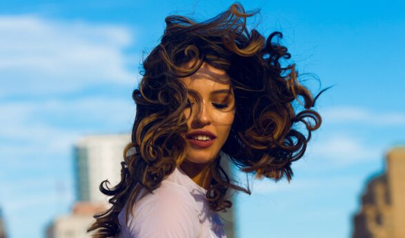 GET strong and healthy hair with luxurious Elisheva & Shoshana’s “Magnesium Hair Energy Maximus+ Scalp Spray”
